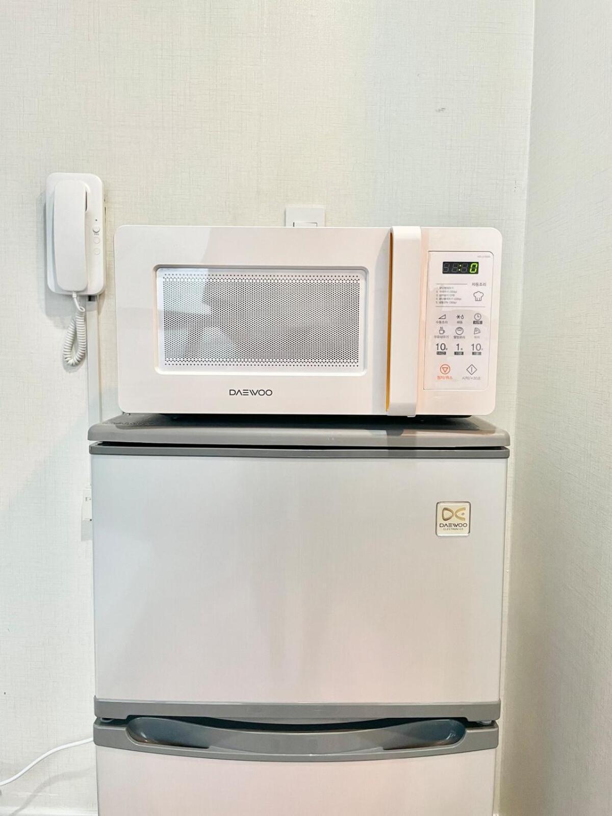 New 3-minute Walk From Hongdae Entrance Station Beautiful Sunset View * Seoul
