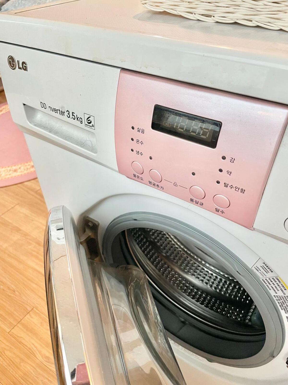 New 3-minute Walk From Hongdae Entrance Station Beautiful Sunset View Apartment *