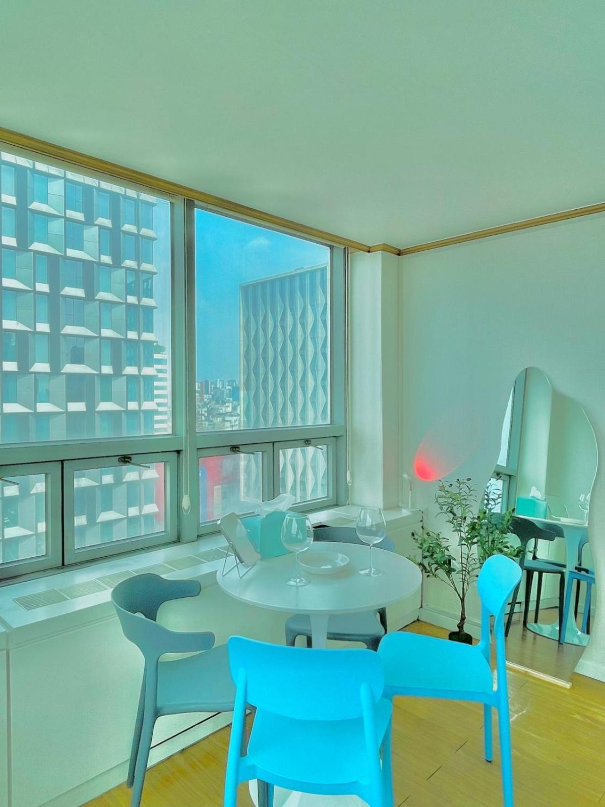 New 3-minute Walk From Hongdae Entrance Station Beautiful Sunset View Apartment Seoul
